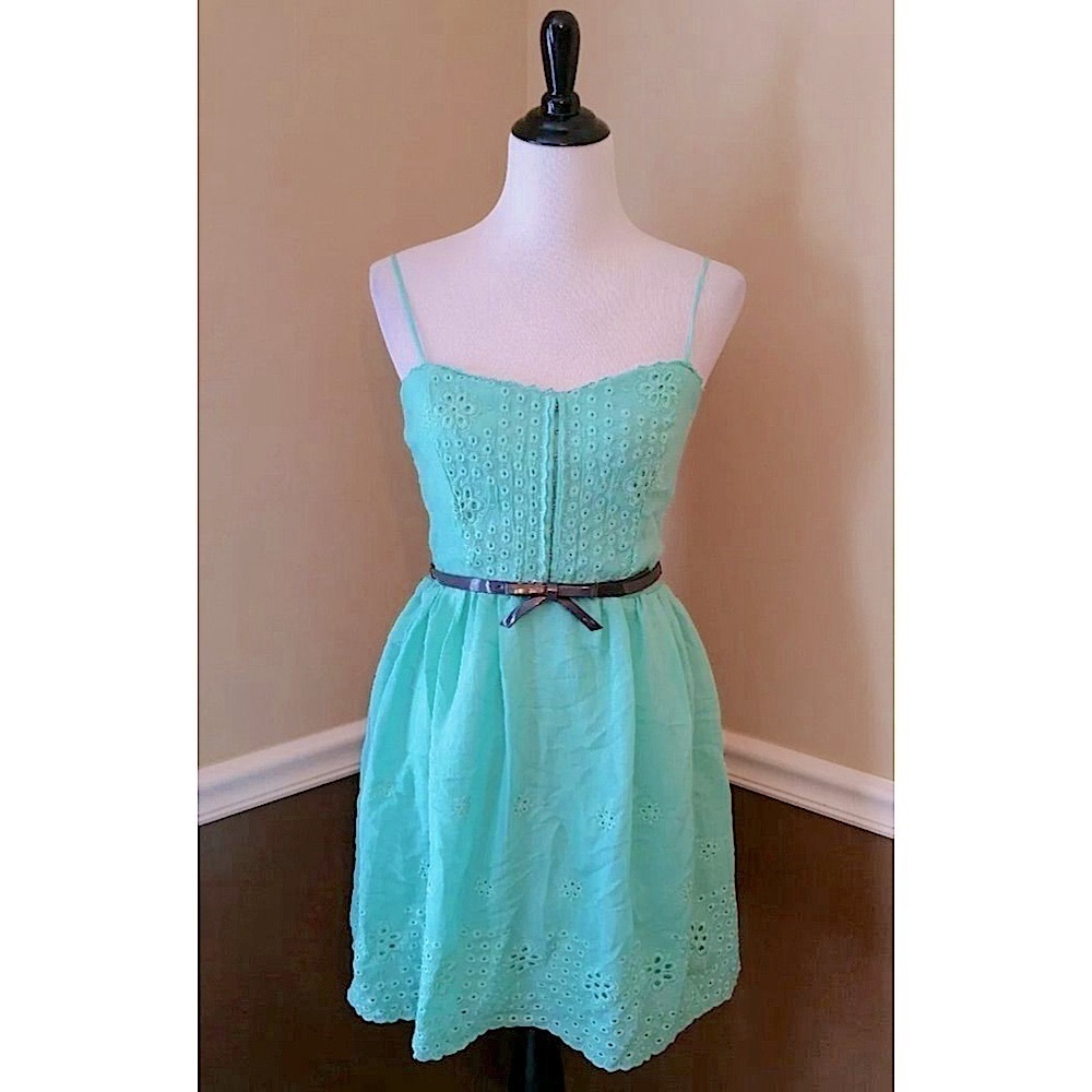 Mint Green Cotton Eyelet Sun Dress Bow Belt Boho City Triangles ModCloth Size 7